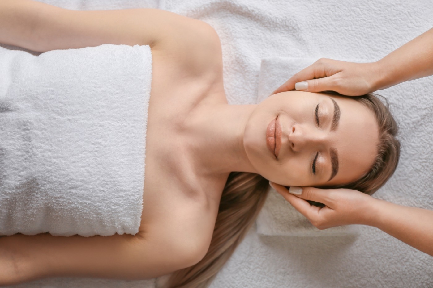 Relaxing facial treatment